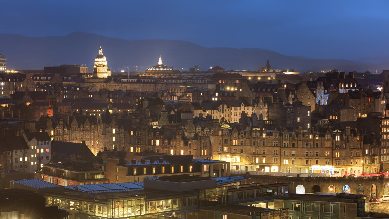 Edinburgh - The Old Town Aglow - Image 2
