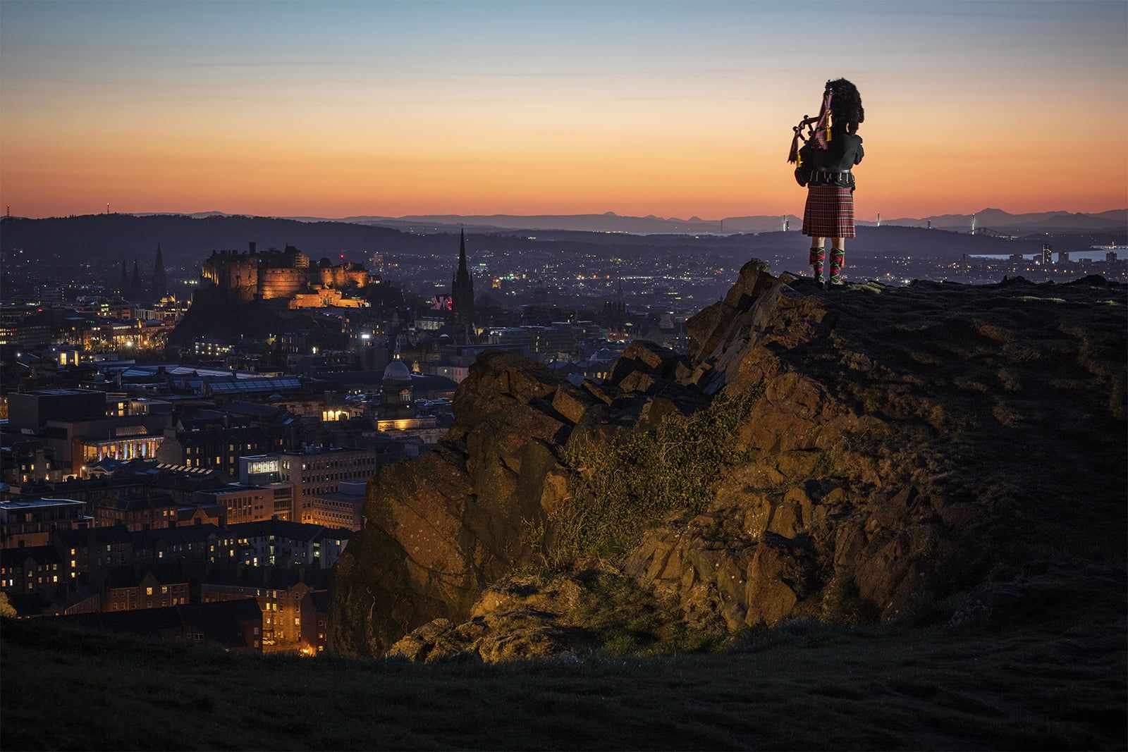 Edinburgh - The Lone Piper - Image 2